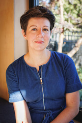 Claire Lynch