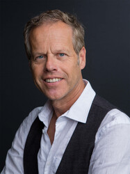 Glenn Dixon
