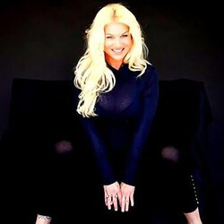 Bobbie Brown
