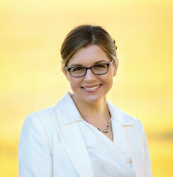 Ania M. Jastreboff