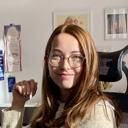 Eszter Miklós