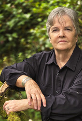 Deborah J Ledford