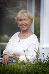 Joan Hiatt Harlow