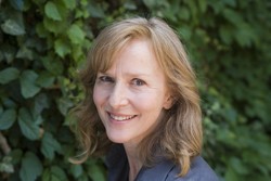 Leslie Daniels
