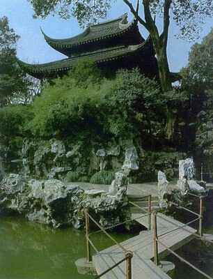 Gardens in Suzhou Gardens in Suzhou