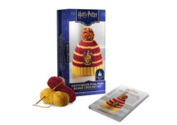 Harry Potter: Gryffindor Pom-Pom Beanie Crochet Kit Harry Potter: Gryffindor Pom-Pom Beanie Crochet Kit
