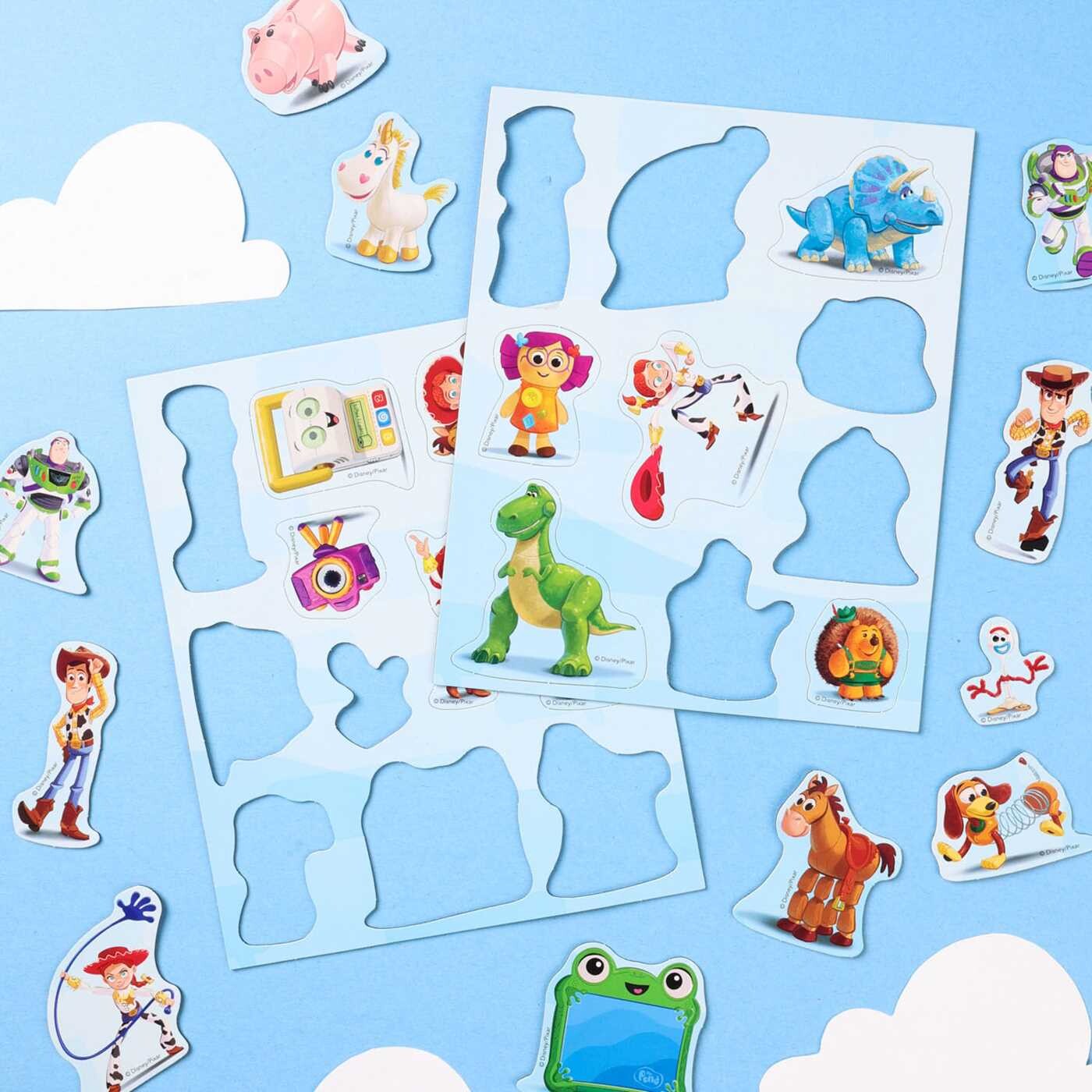 Disney Pixar: Toy Story 5 Book and Magnetic Play Set