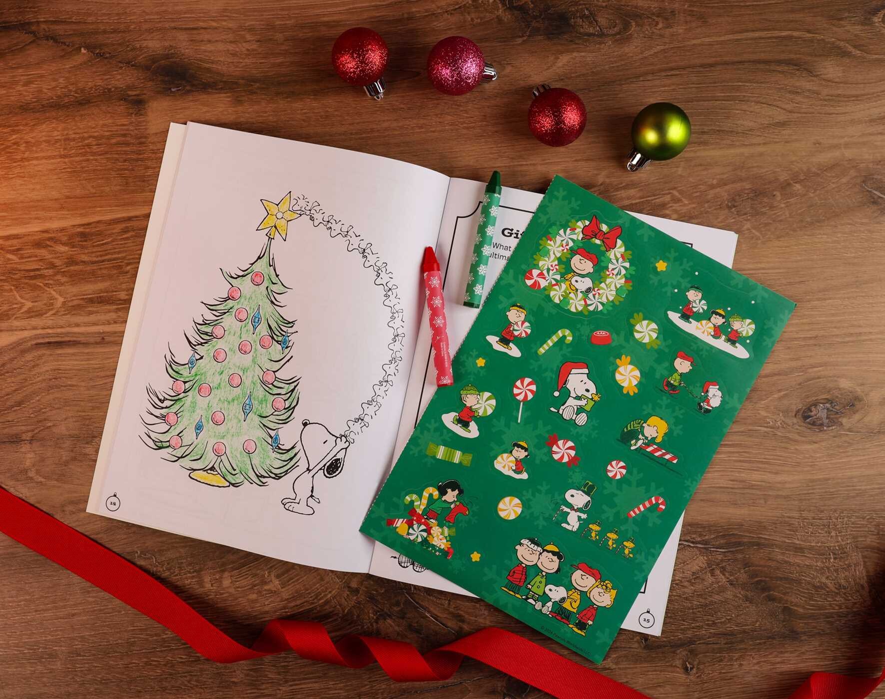 Peanuts: Merry Christmas, Snoopy and Friends