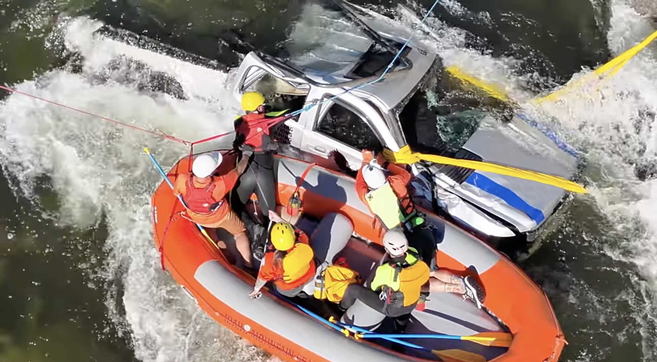 NOLS River Rescue Guide
