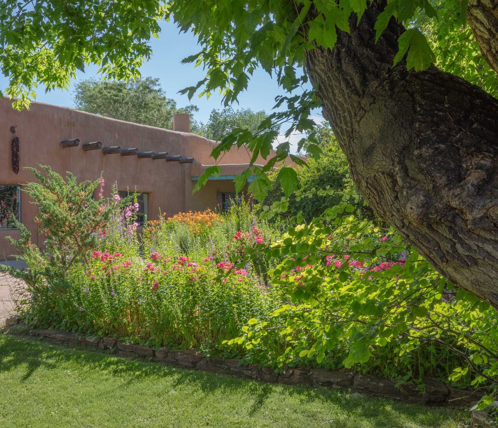 Gardens of the Taos Artists