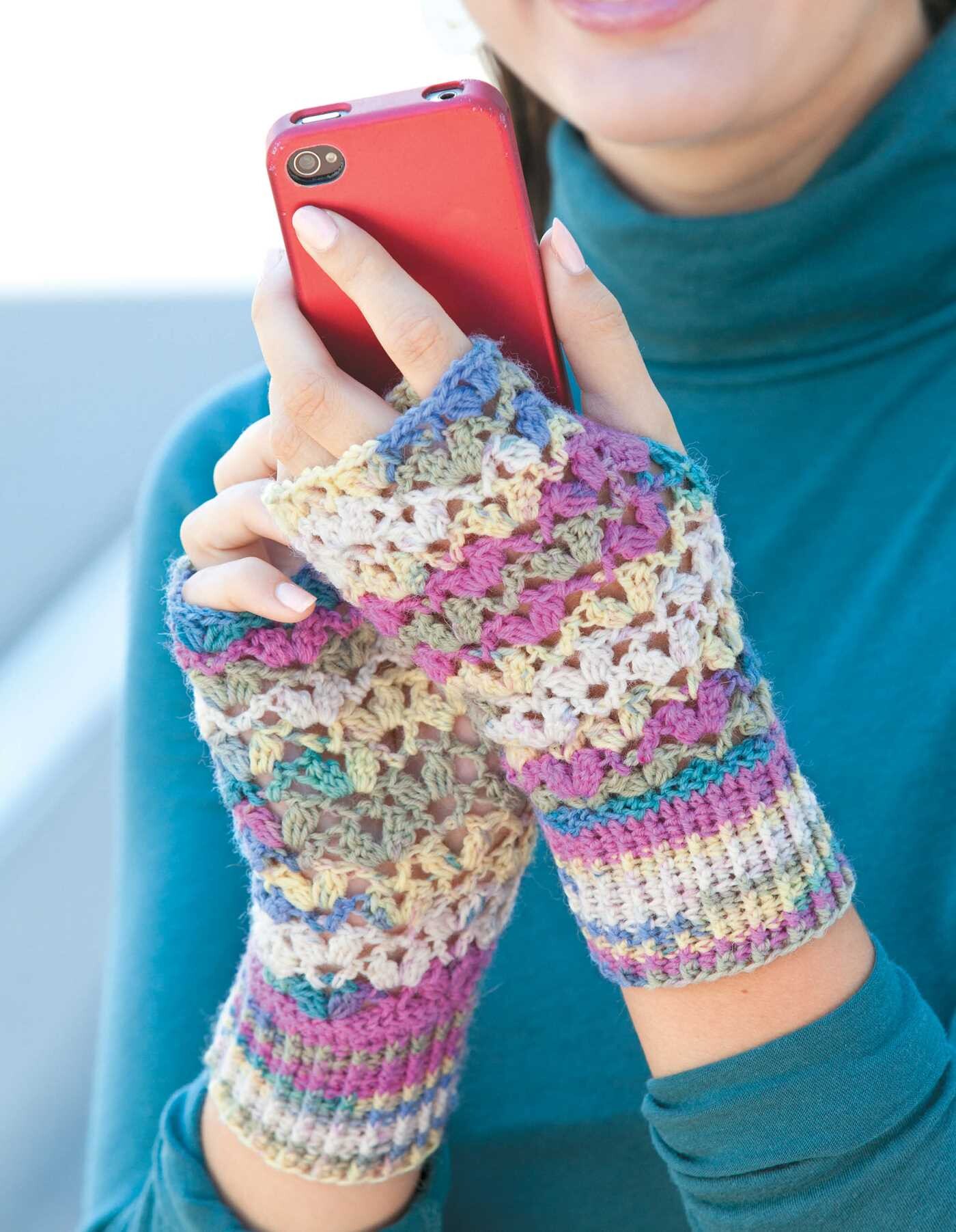 Texting Mitts—Stay Toasty Warm With Sock-Yarn Mitts!