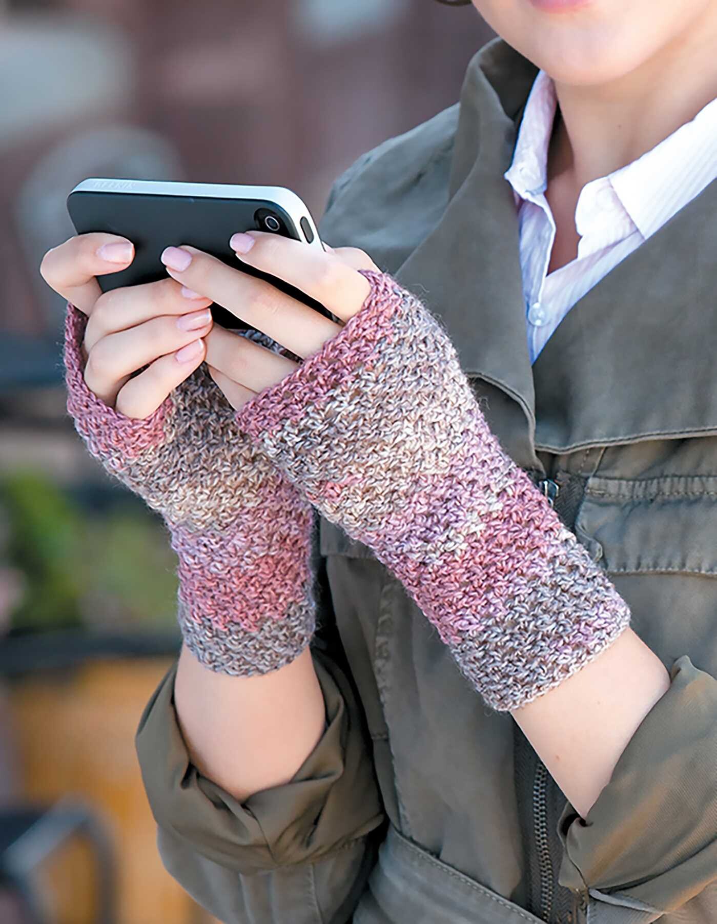 Texting Mitts—Stay Toasty Warm With Sock-Yarn Mitts!
