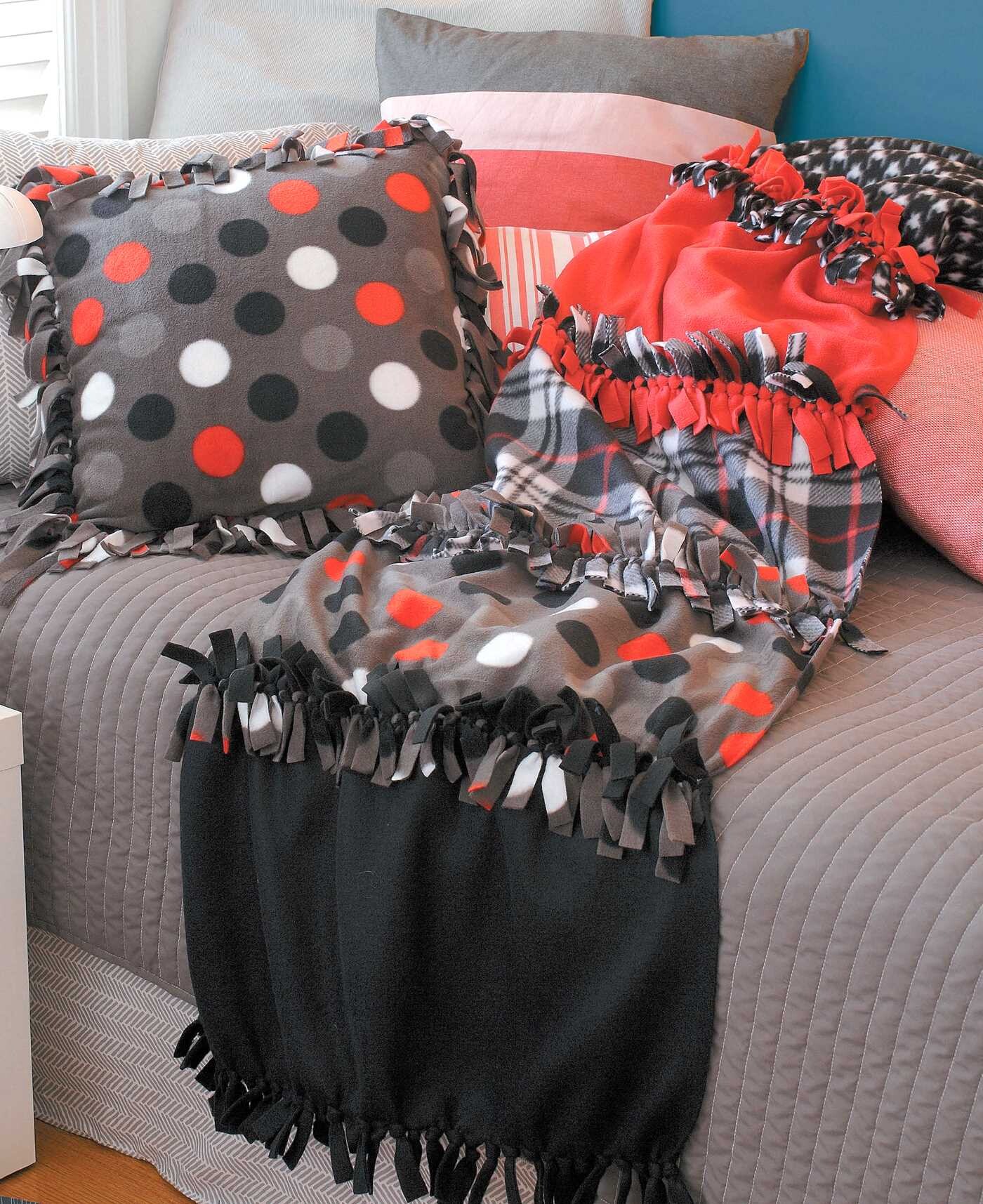 No-Sew Fleece Throws & Pillows