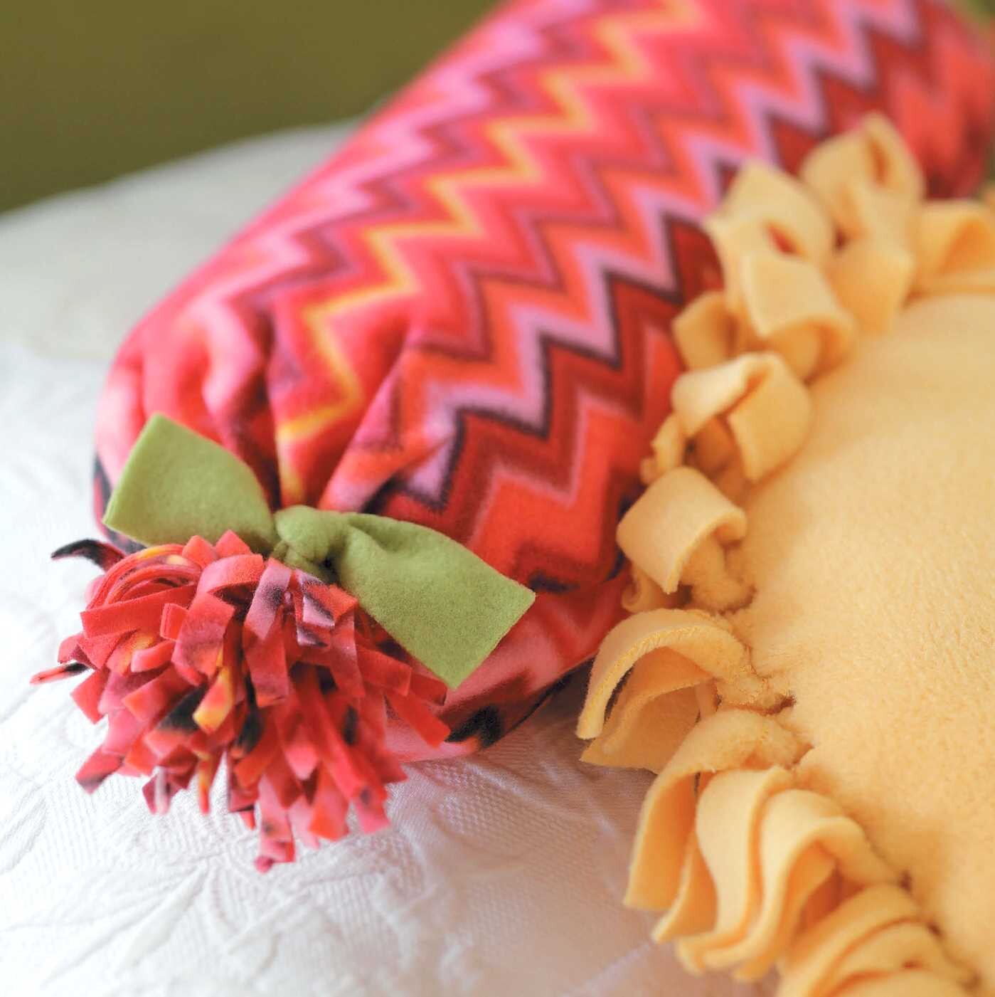 No-Sew Fleece Throws & Pillows