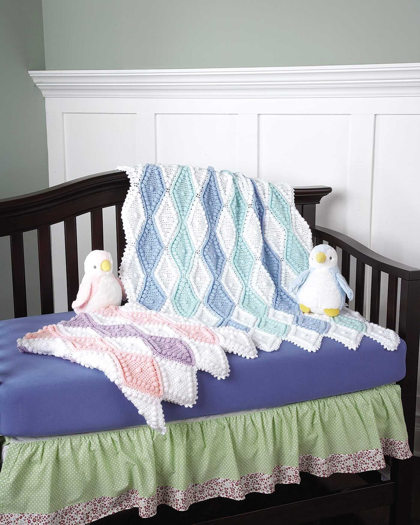 Baby Afghans— The Best of Mary Maxim; 7 Colorful and Cuddly Afghans for Your Bundle of Joy