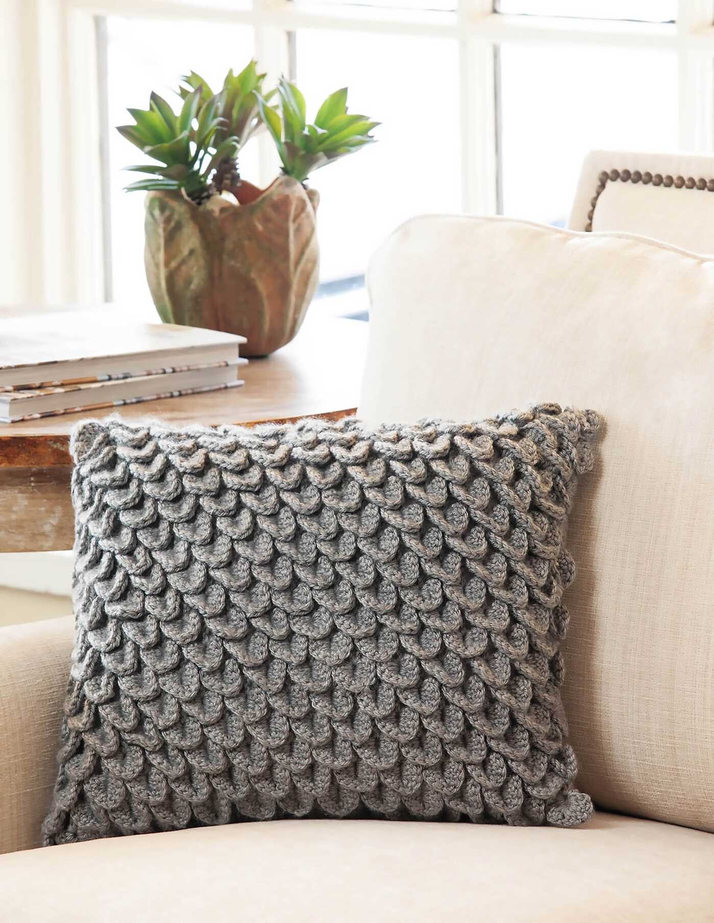 Beginner's Guide to Crocodile Stitch