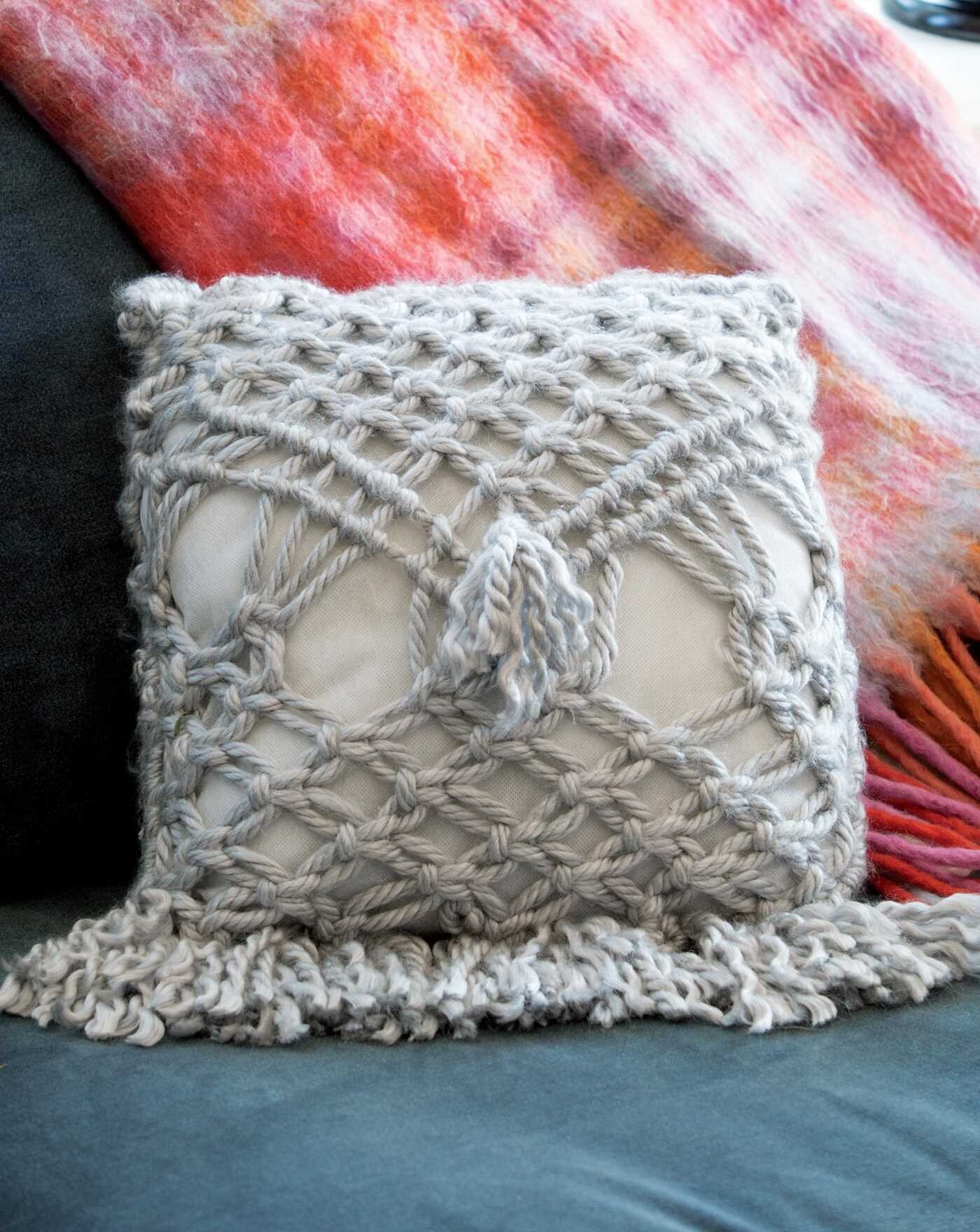 Get Started in Macramé