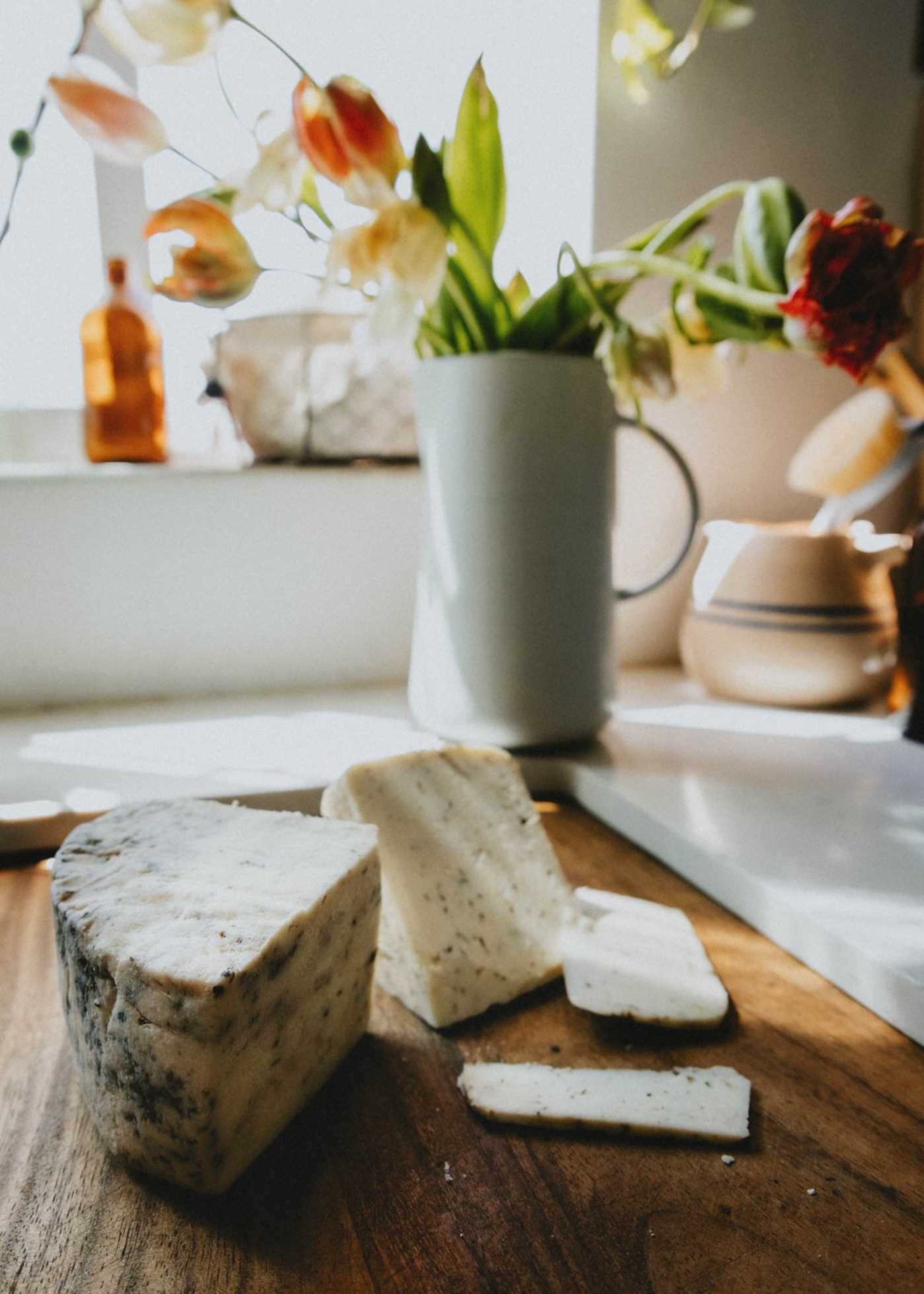 Homesteader's Natural Dairy Goat Handbook