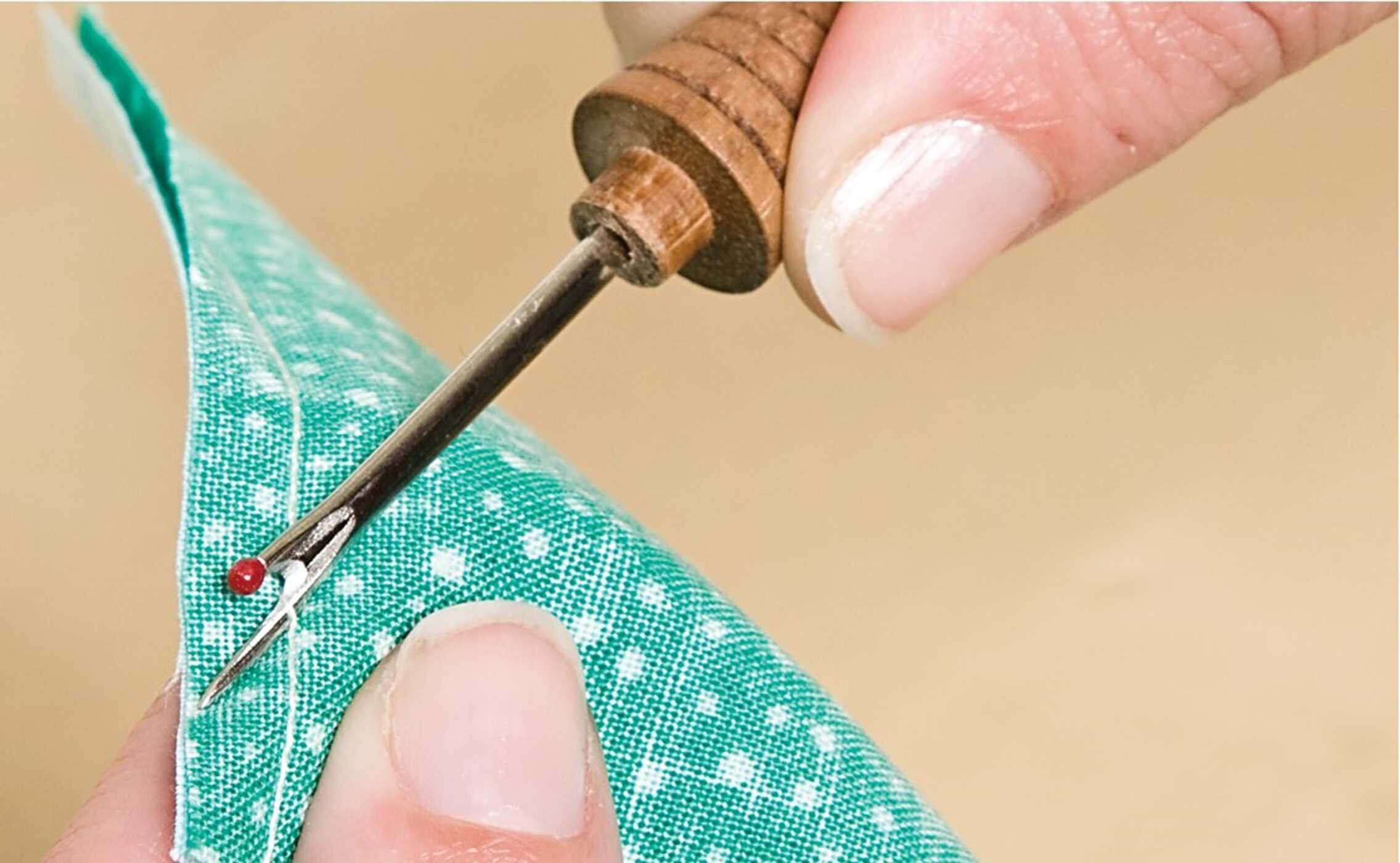 Alex Anderson's 4-in-1 Essential Sewing Tool