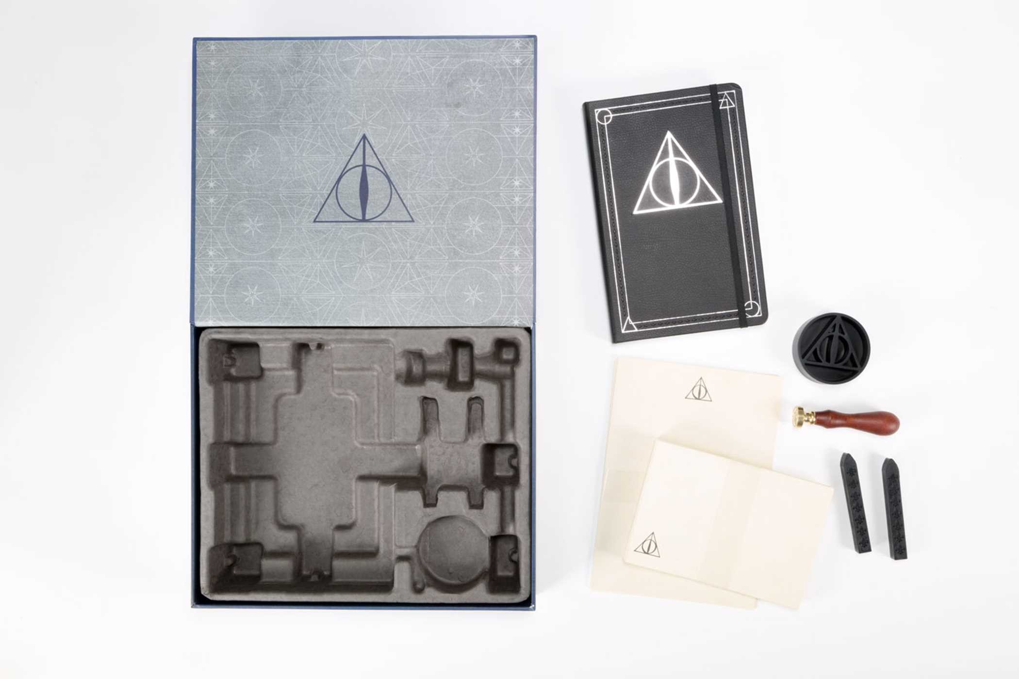 Harry Potter: The Deathly Hallows Deluxe Stationery Set
