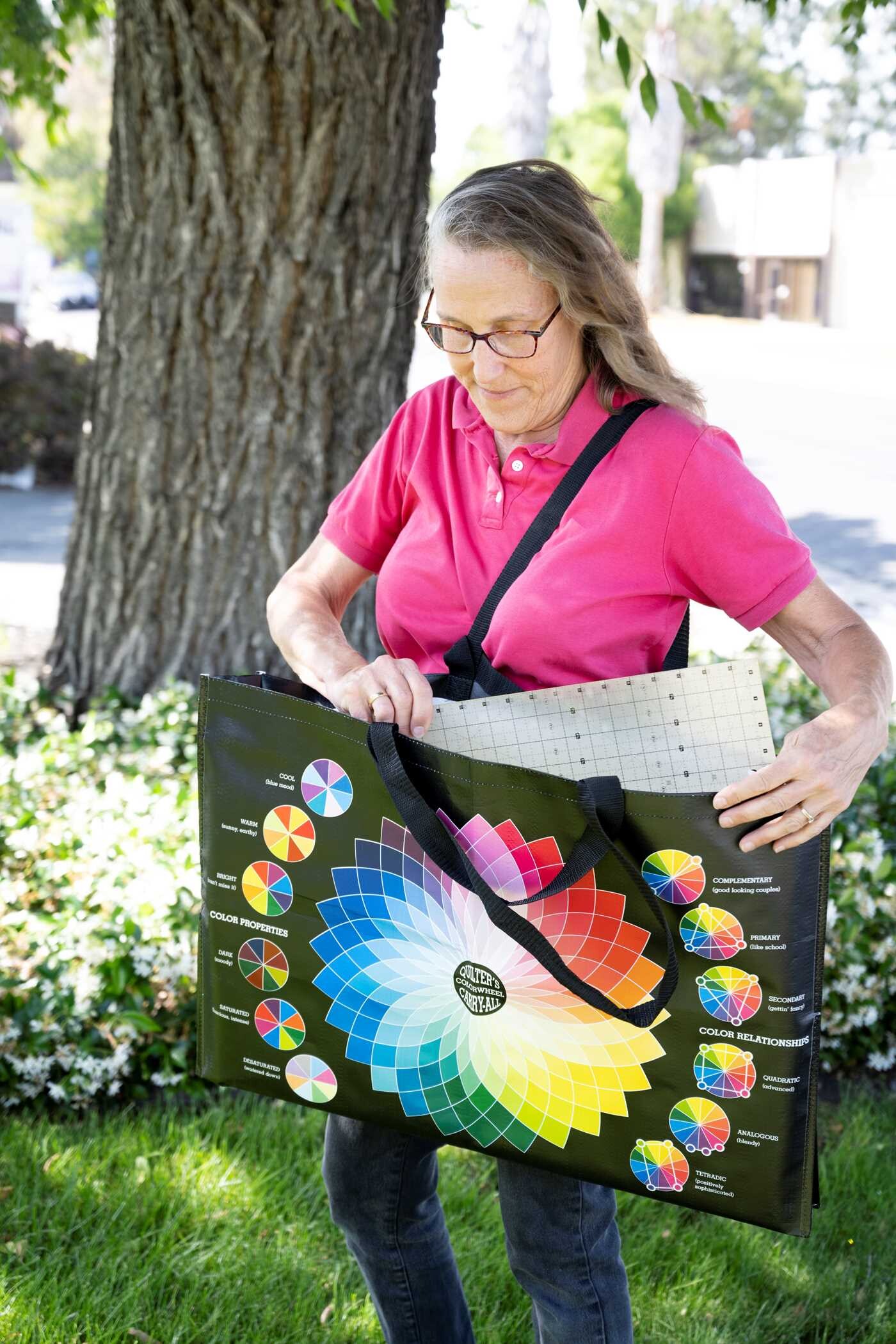 Quilter's Color Wheel Carry-All
