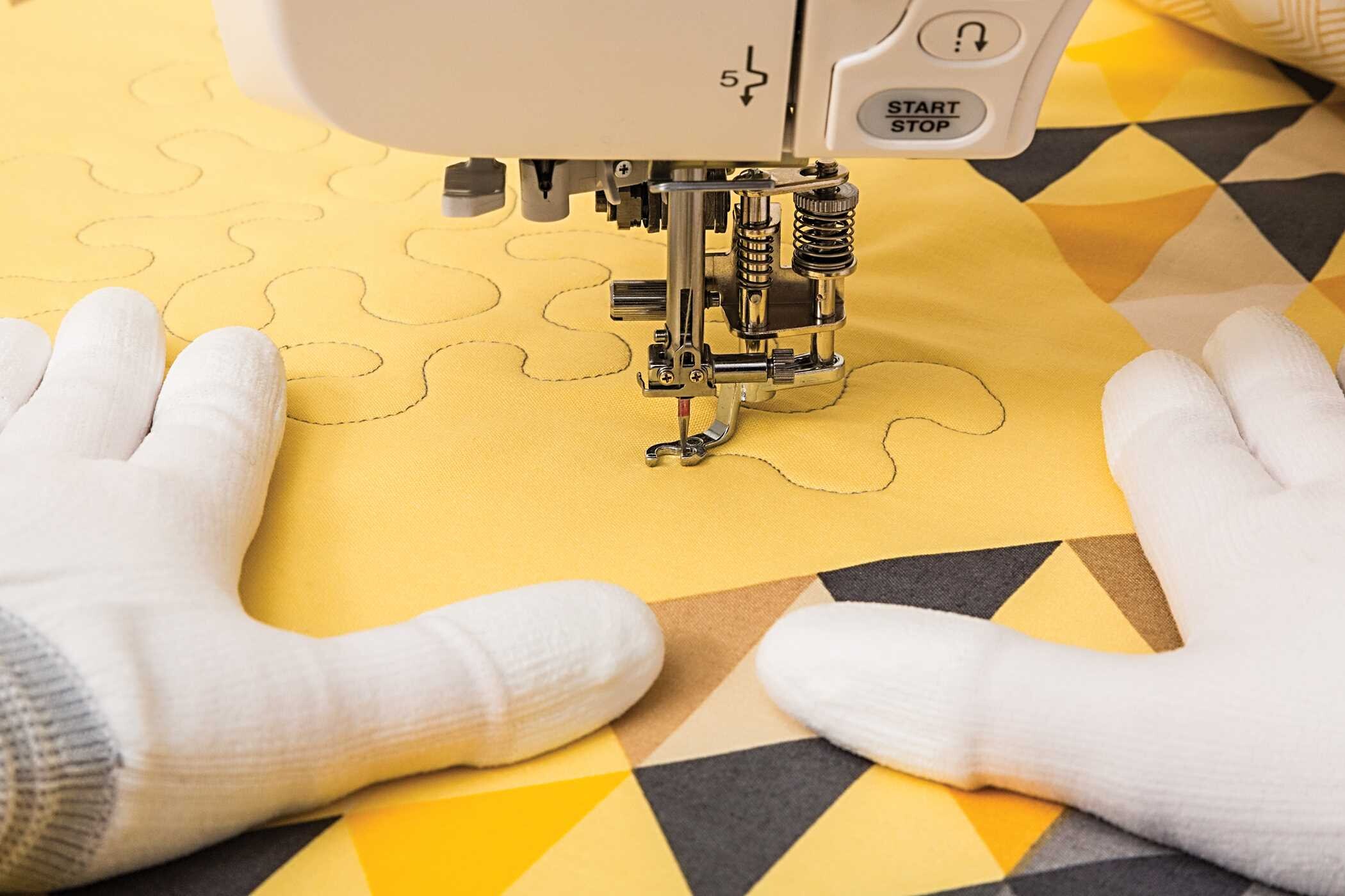 Ultimate Guide to Free-Motion Quilting with Angela Walters