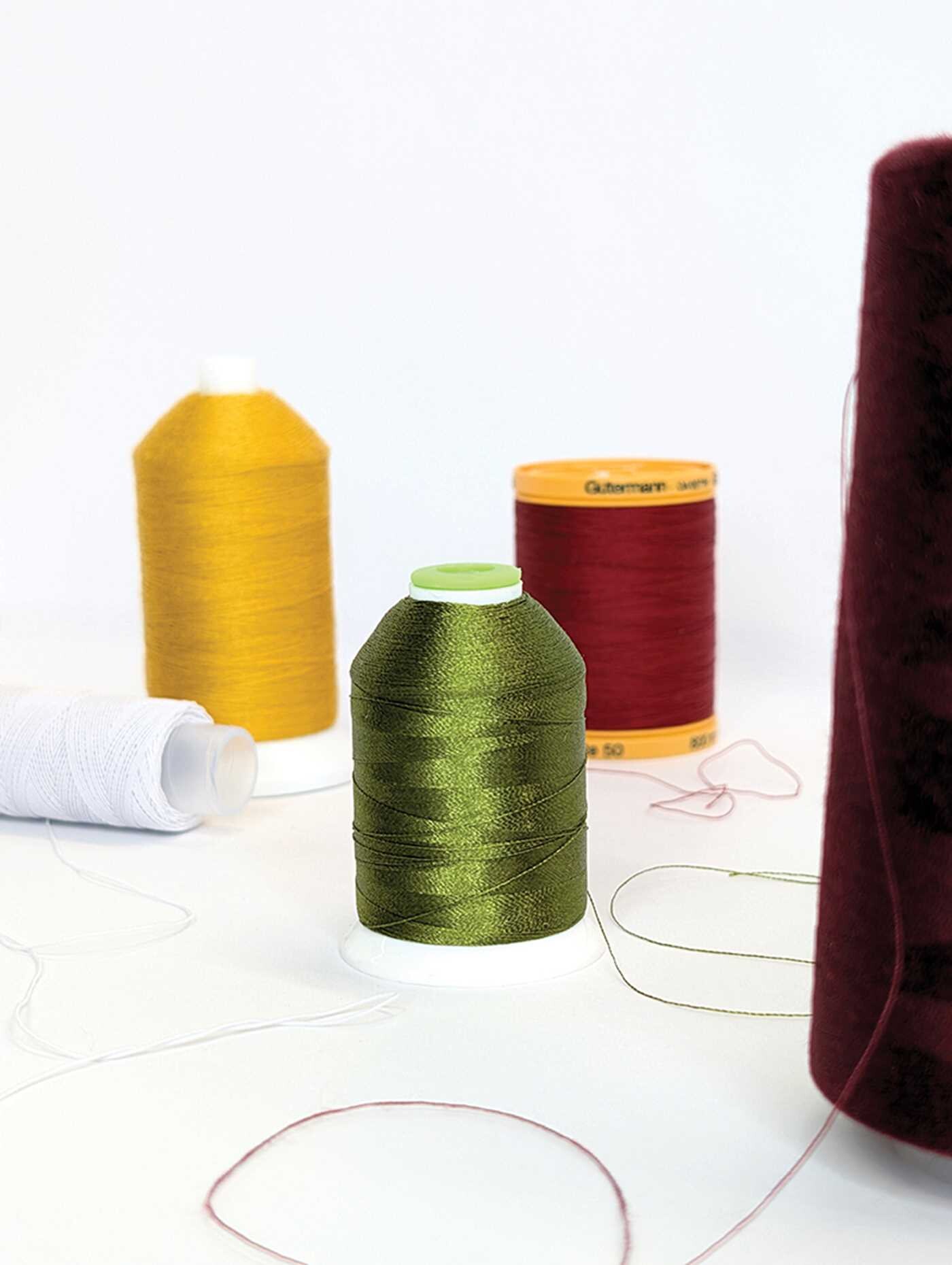 Ultimate Encyclopedia of Fabrics & Unconventional Materials
