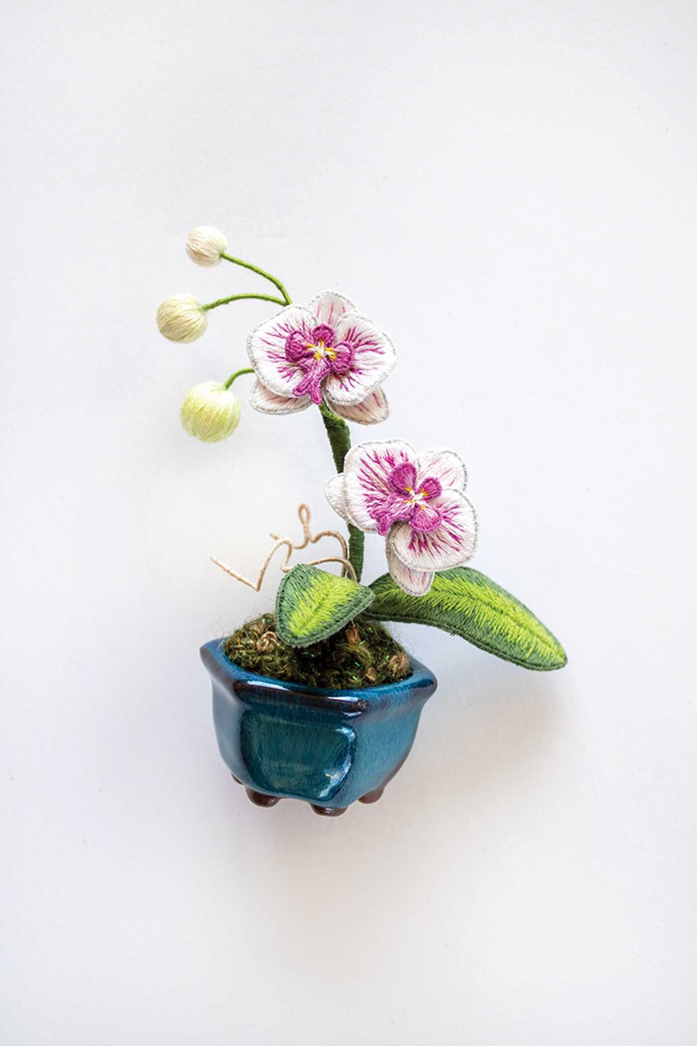 Stumpwork Studio—Mastering 3-D Embroidery