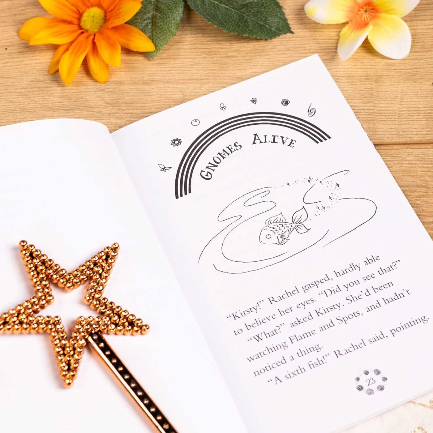 Rainbow Magic Pet Fairies Book #6: Molly the Goldfish Fairy