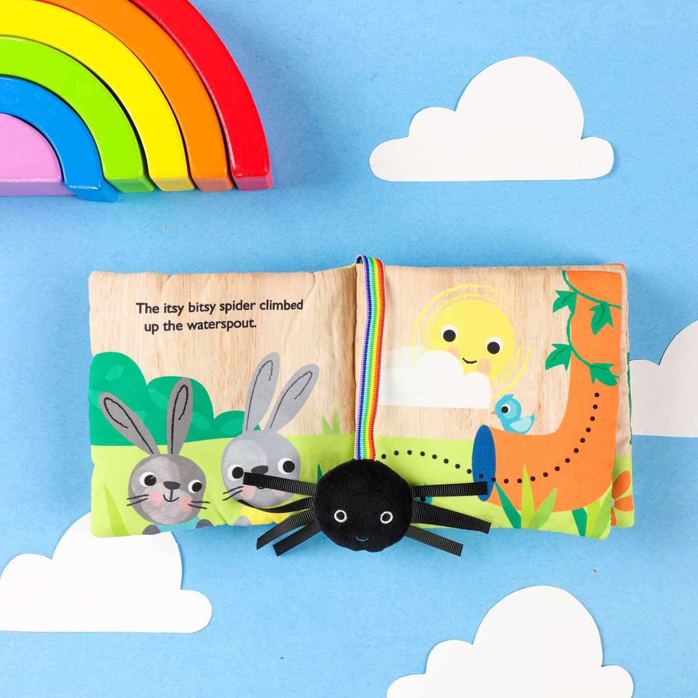 Touch and Trace Nursery Rhymes: Itsy Bitsy Spider Cloth Book