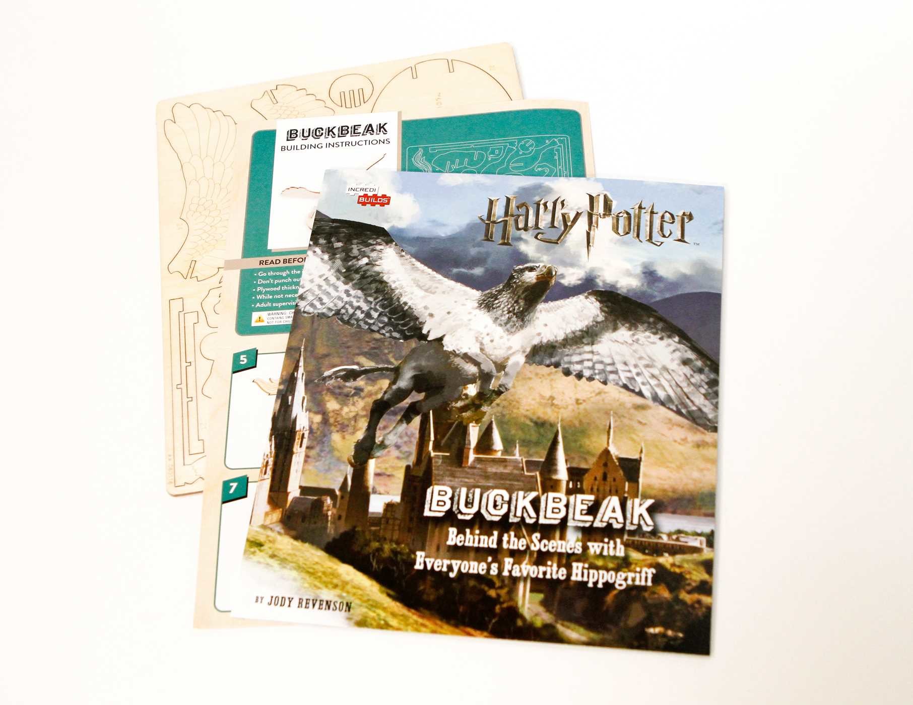 IncrediBuilds: Harry Potter: Buckbeak 3D Wood Model and Booklet