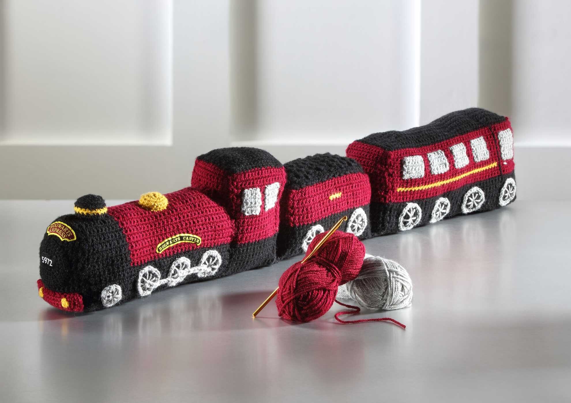 Harry Potter: Hogwarts Express Draft Stopper Crochet Kit