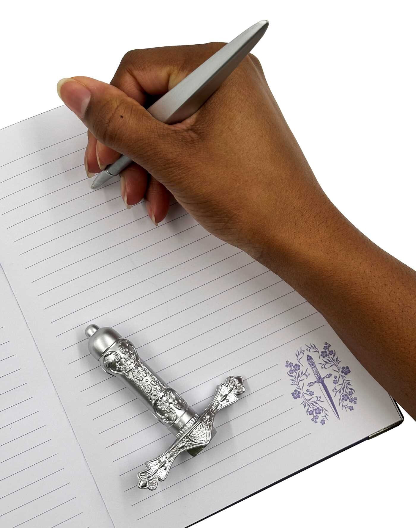 Lauren Roberts Powerless: Paedyn's Dagger Pen